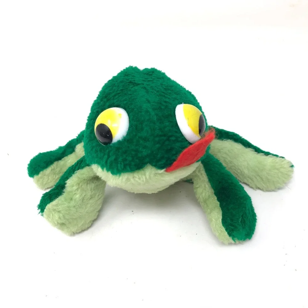 Vintage Russ Fleegle Frog Plush Green Nut Shell Stuffed‎ Animal 149